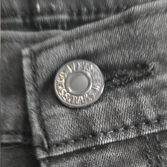 Levi's Charcoal Women's Skinny Jeans - Picture 9 of 12